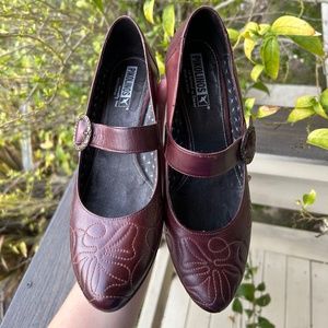 pikolinos shoes leather with embroidery